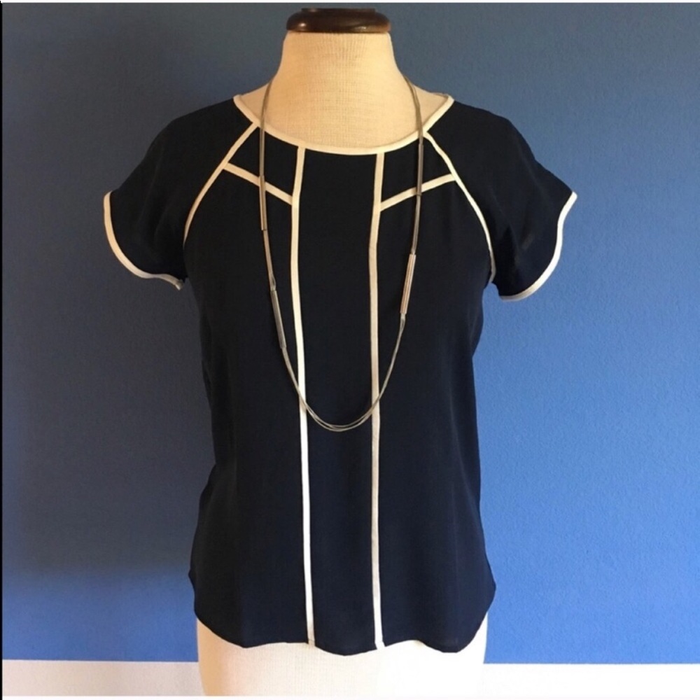 🆕 Ann Taylor Navy & Cream Blouse